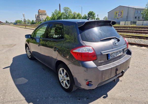 Toyota Auris cena 24700 przebieg: 236756, rok produkcji 2011 z Szczytno małe 46